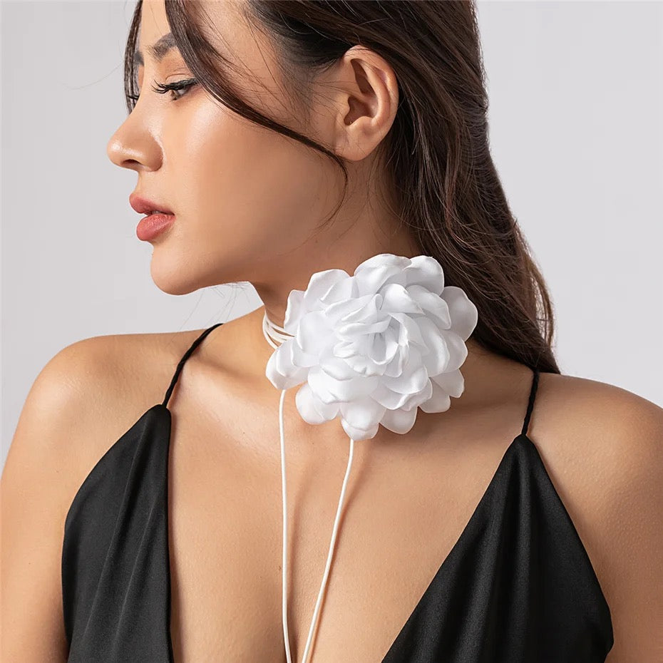 Choker Flower