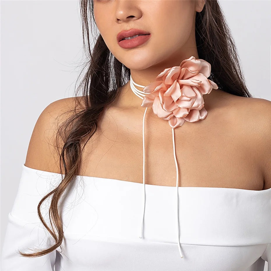 Choker Flower