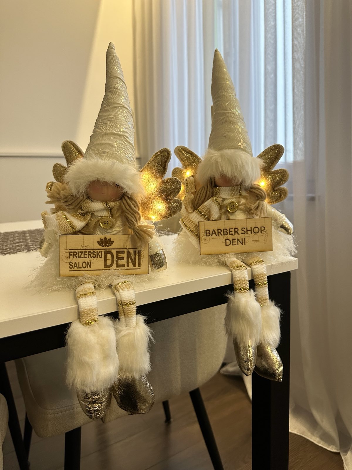 Novogodišnja Vila sa natpisom po želji